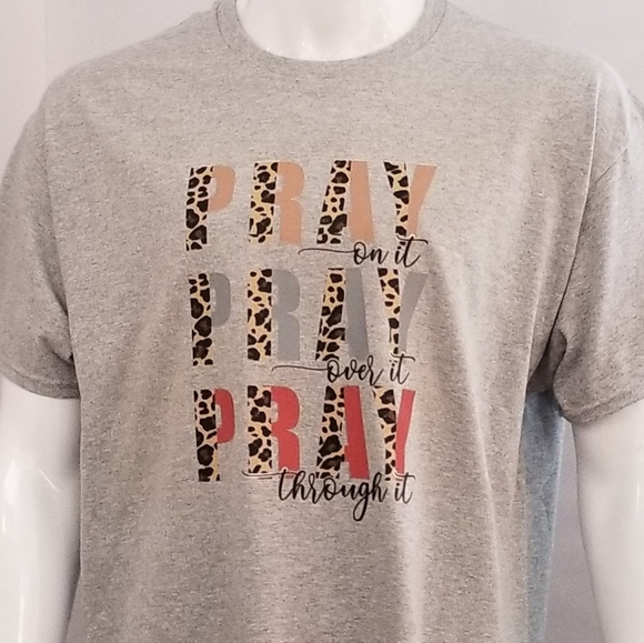 Gildan Other - 🆕 GILDAN T-SHIRT - XL